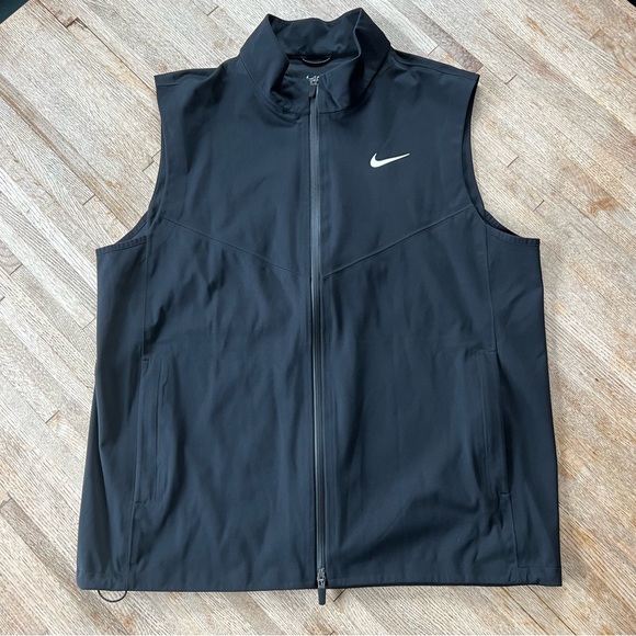 Nike Storm-FIT ADV Golf Vest - Picture 1 of 6